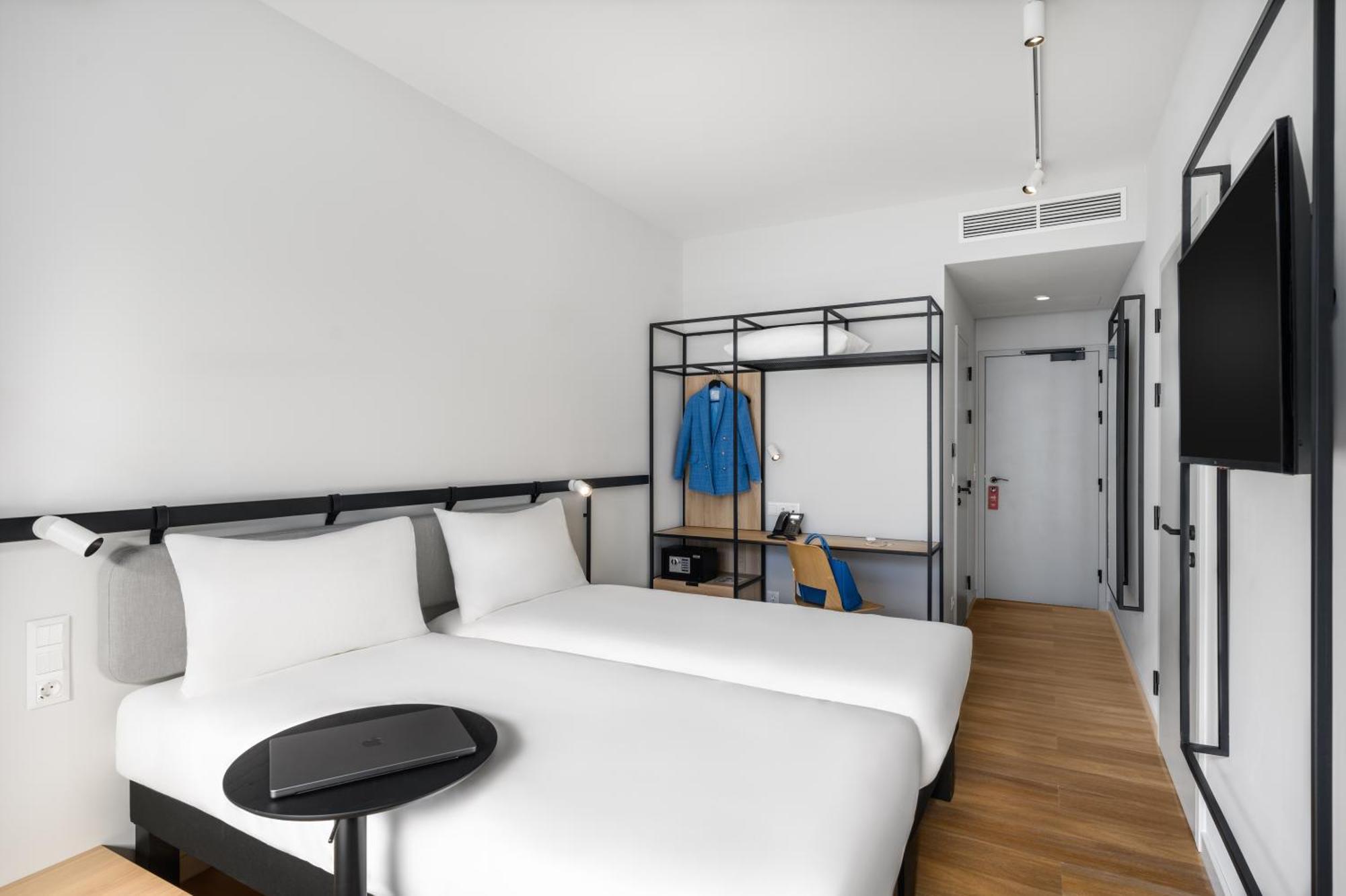 Standard Twin Room,1530656209:JPEG